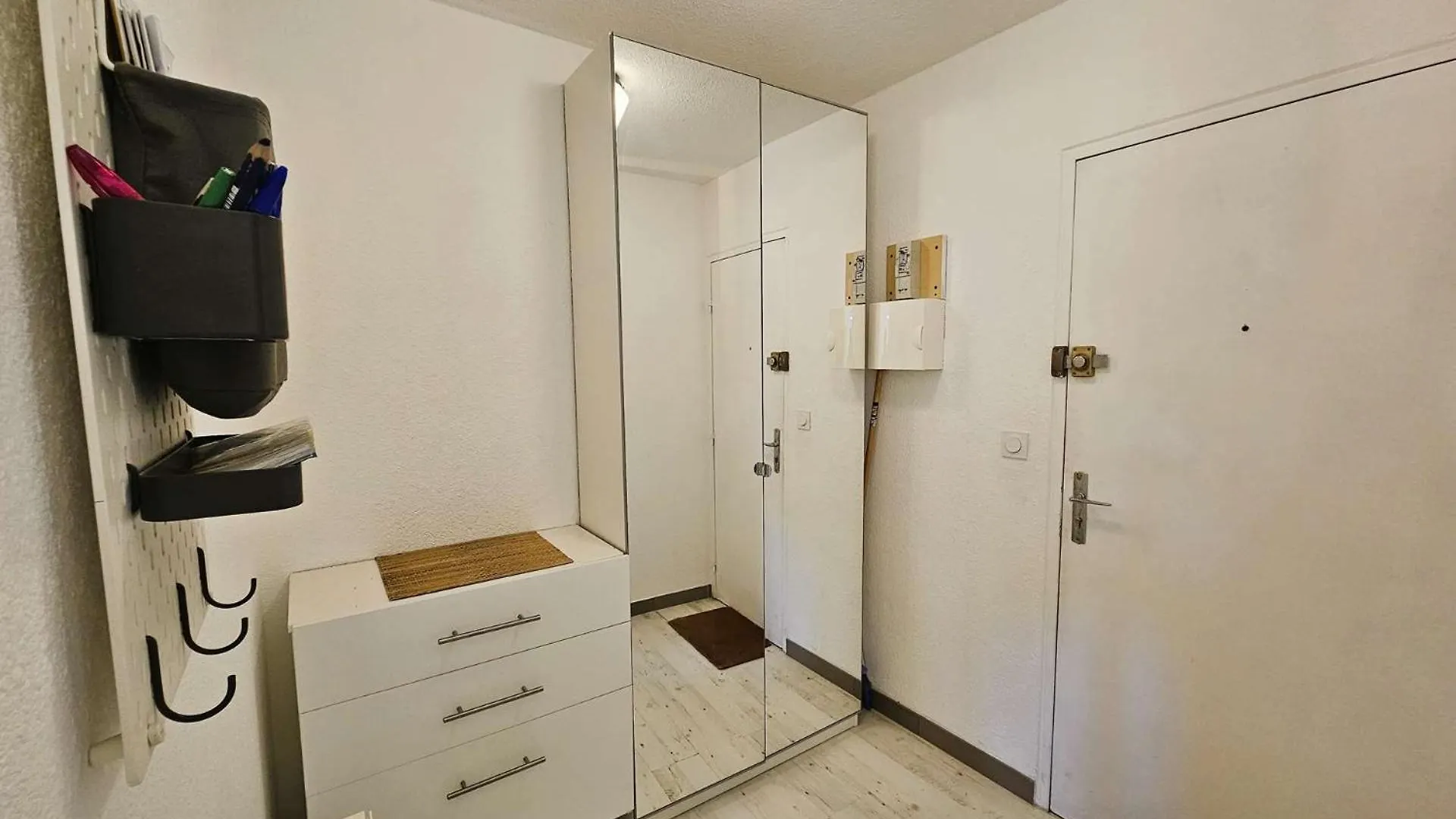 Apartment Studio Moderne Au Calme, Piscine Dans La Residence, Lave Linge Saint-Mandrier-sur-Mer France